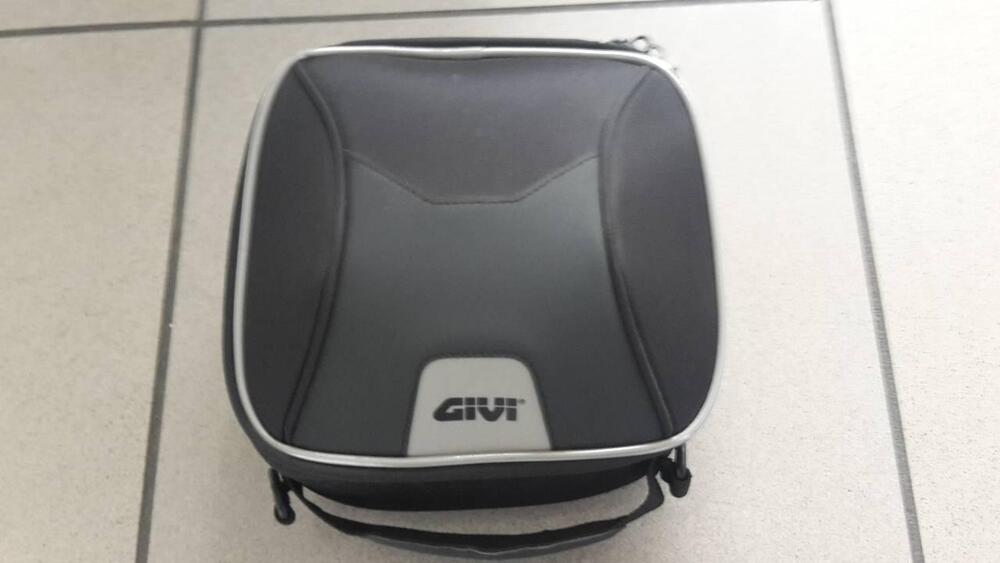MT505 GIVI Borsello da serbatoio Tanklock, termof.