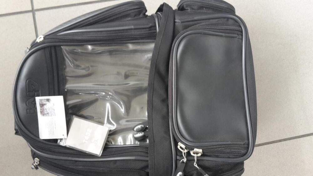 GIVI T432 Borsa serbatoio per Ducati Monster