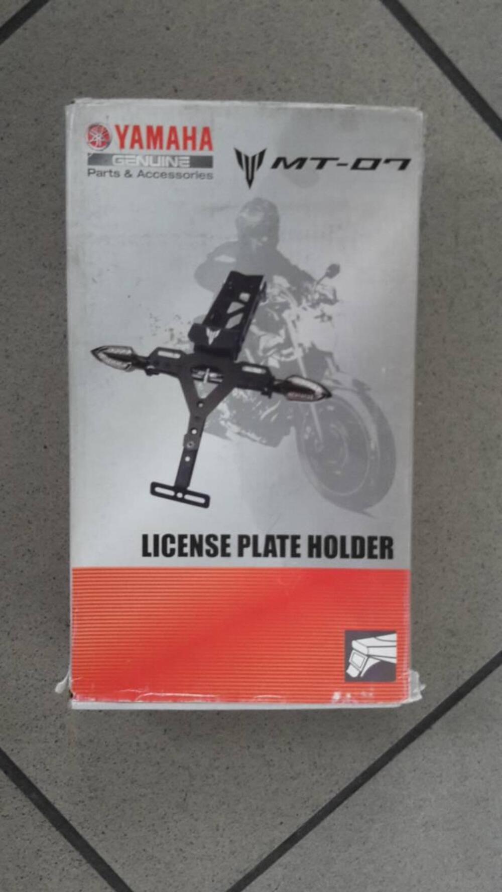 Portatarga YAMAHA MT-07 2014/16 Black (2)