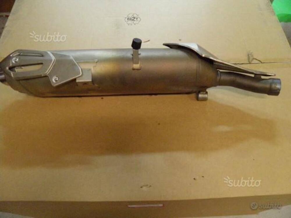 SILENZIATORE COMPLETO USATO BMW 650 COUNTRY (2)
