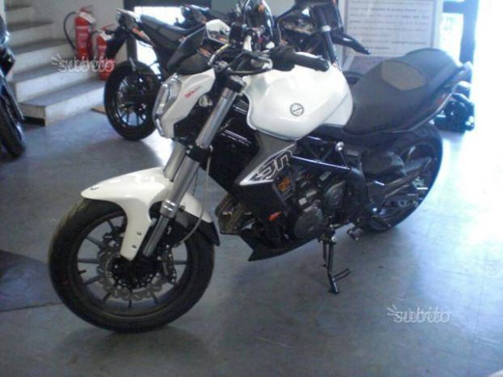 Benelli BN 302 (2014 - 16) (3)