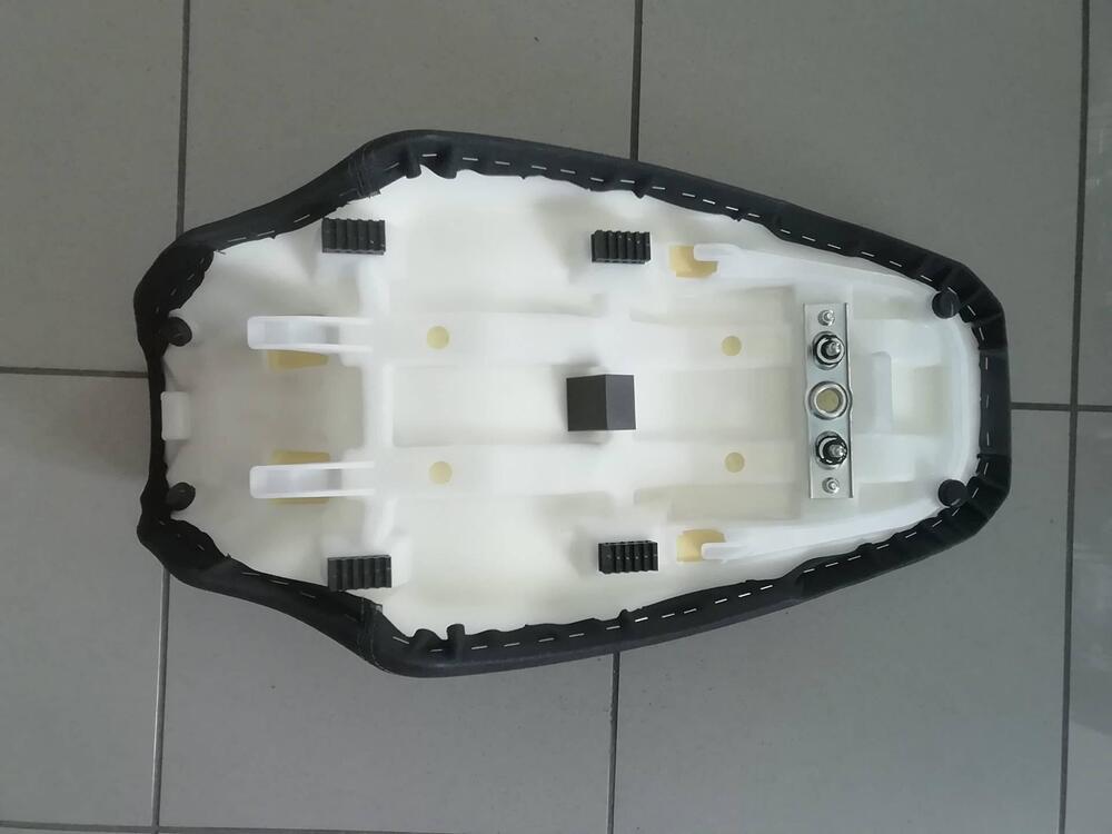 Sella Suzuki v-Strom 1000 (3)