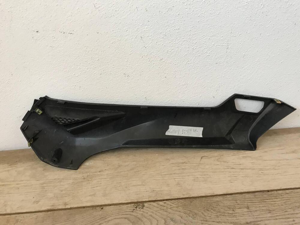 Carena inf dx Kymco Agility 1 tipo S.L (2)