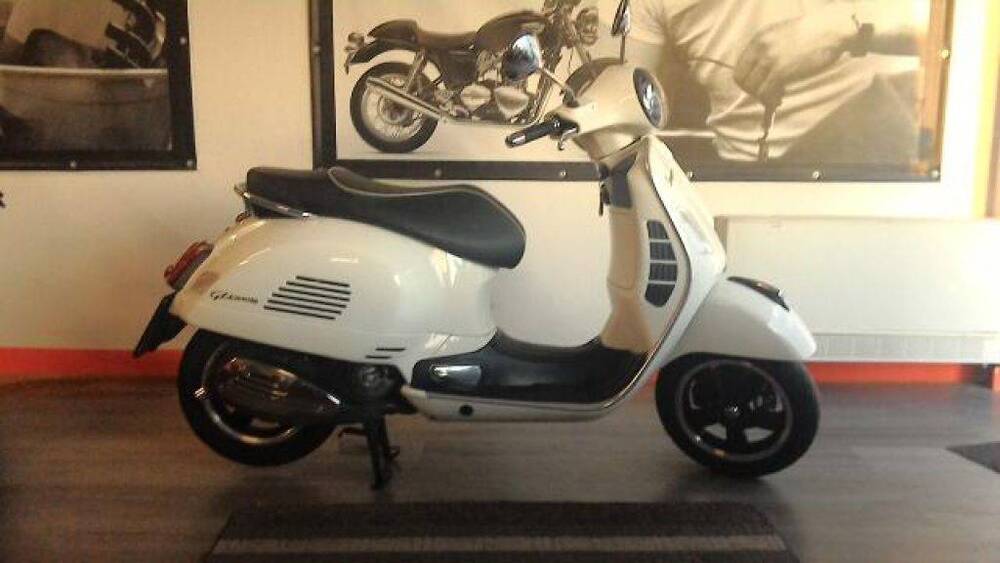 Vespa GTS 300 Super (2008 - 16) (3)