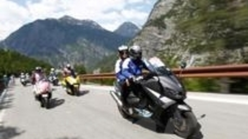 Yamaha TMAX e Ben Spies al Giro d&#039;Italia tagliano per primi il traguardo