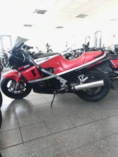 Kawasaki GPz 600 R d&#039;epoca