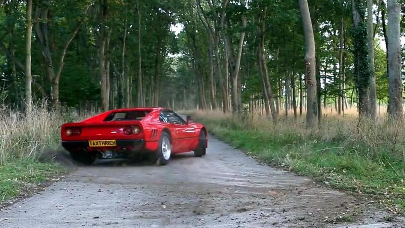 Il circo in strada, bosco e capannone con la GTO &ldquo;esplosiva&rdquo;? Rara Ferrari 288 GTO turbo guidata (quasi) alla Bo Luke [video]