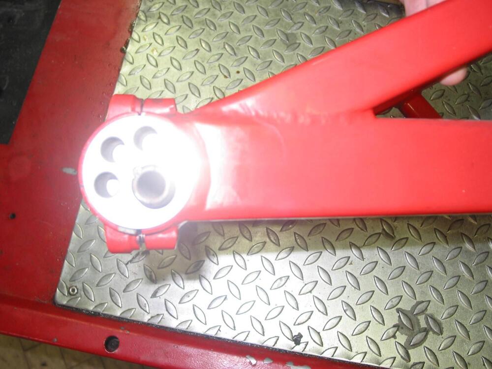 Forcellone bimota sb4 (5)