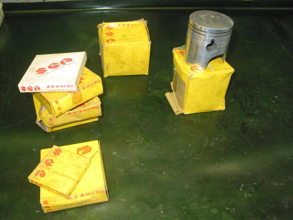 Pistone Suzuki GT500