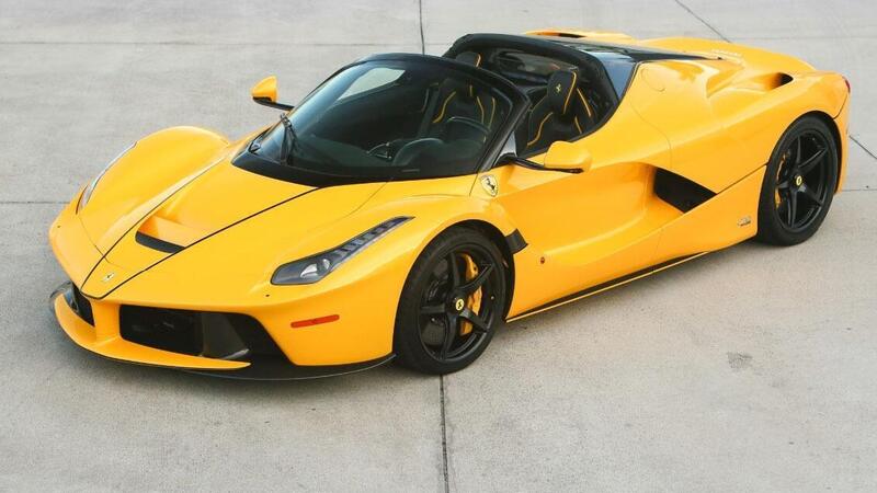 Ferrari LaFerrari Aperta, un esemplare all&#039;asta