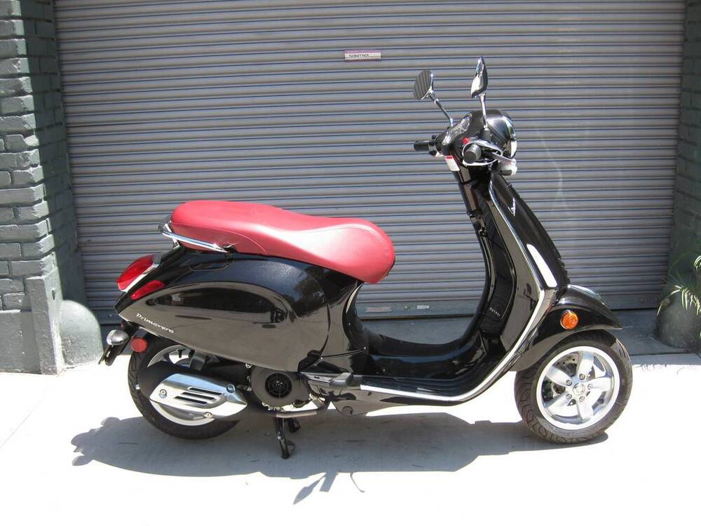 Vespa Primavera 150 3V ie (2014 - 16) (2)