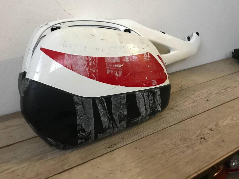 Borsa post dx bianca Honda Deuville 650 2002-2004 (2)