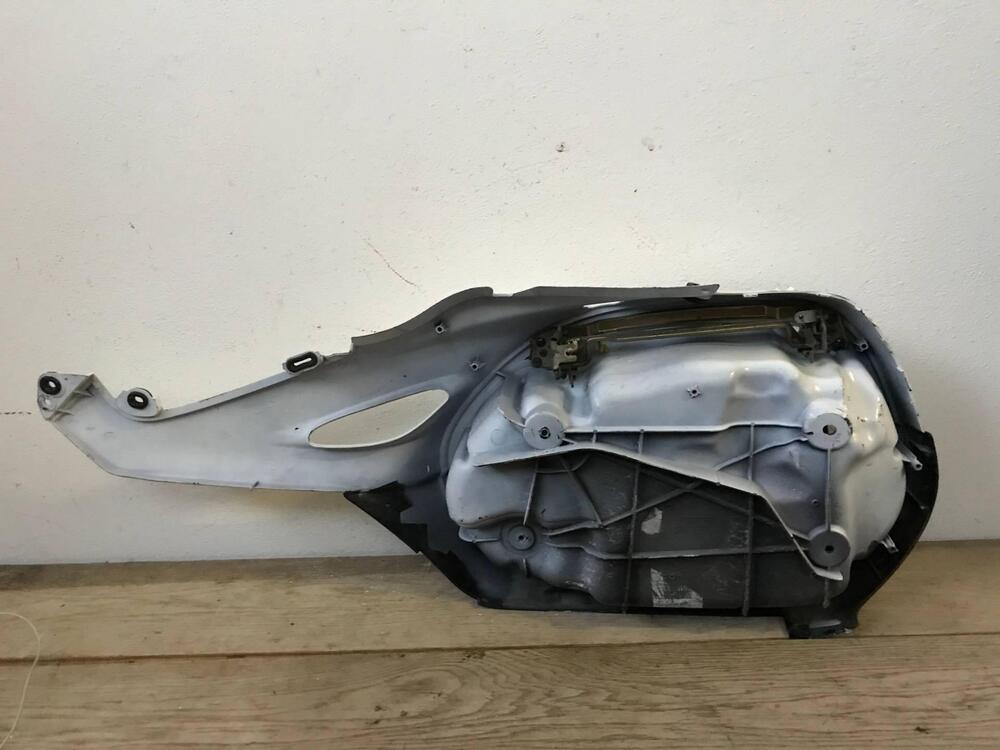 Borsa post dx bianca Honda Deuville 650 2002-2004 (8)