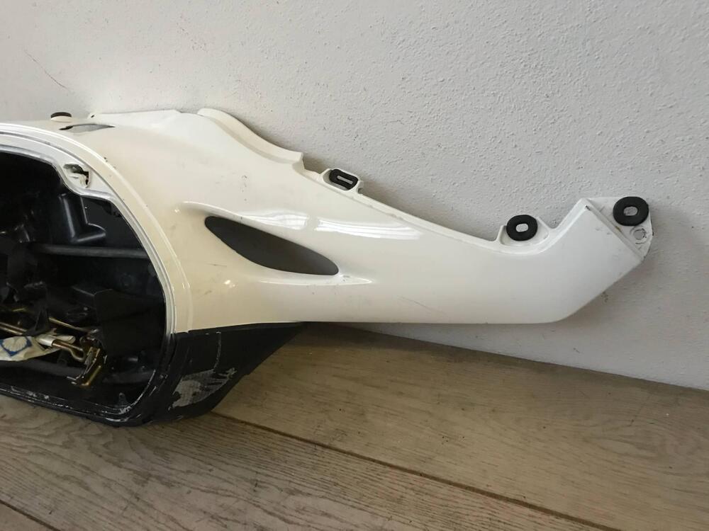 Borsa post dx bianca Honda Deuville 650 2002-2004 (12)