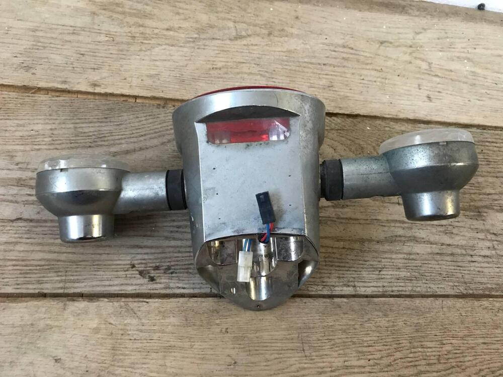 Fanale post Scarabeo S.L Aprilia (3)