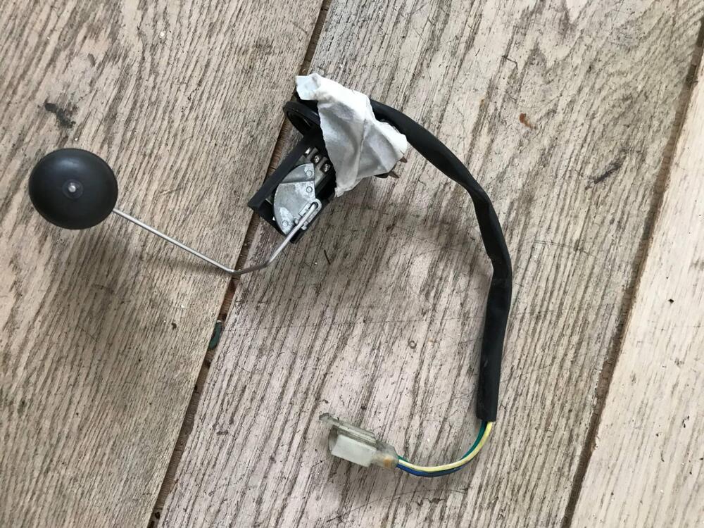 Galleggiante benzina Kymco Like S.L (3)