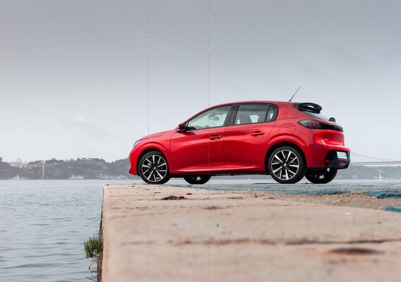 Peugeot 208 (2012-20) (4)