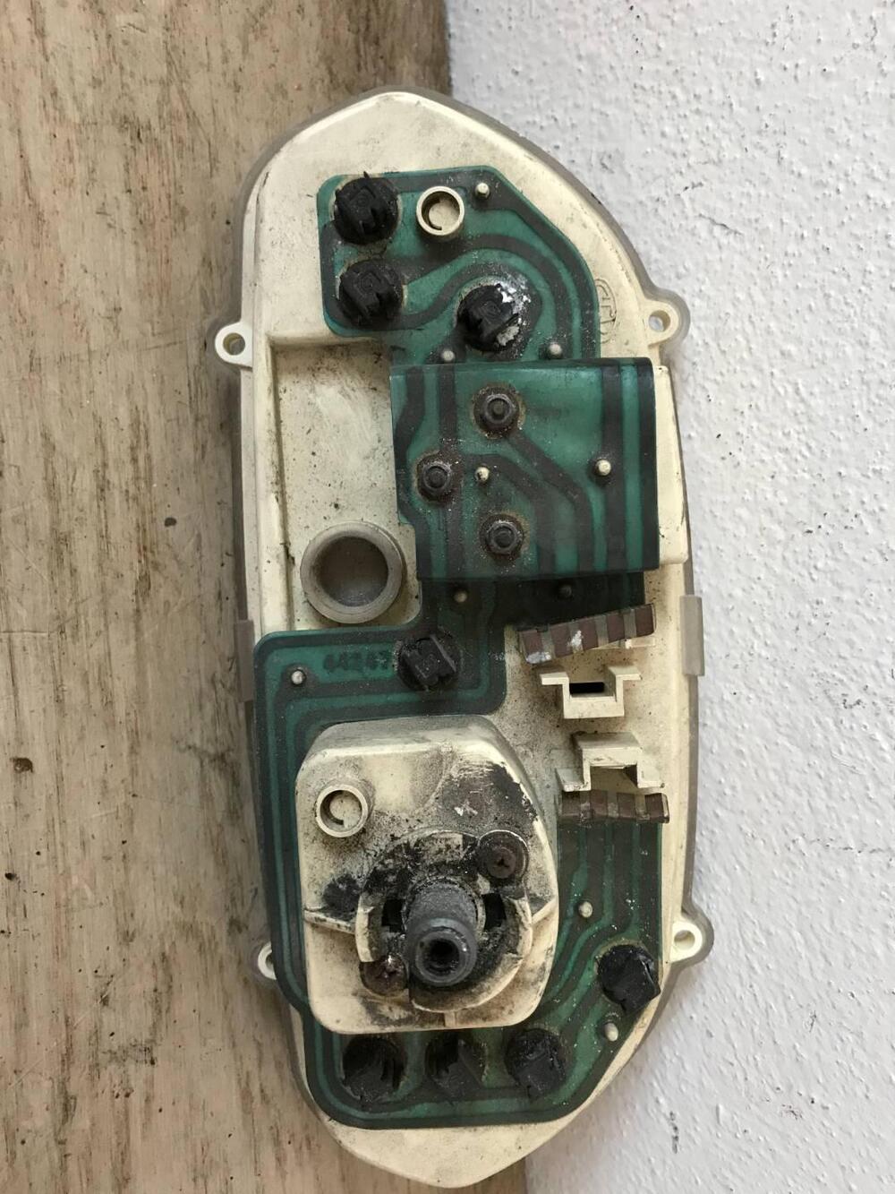 Strumentazione Piaggio ThYphoon S.L Gilera (2)