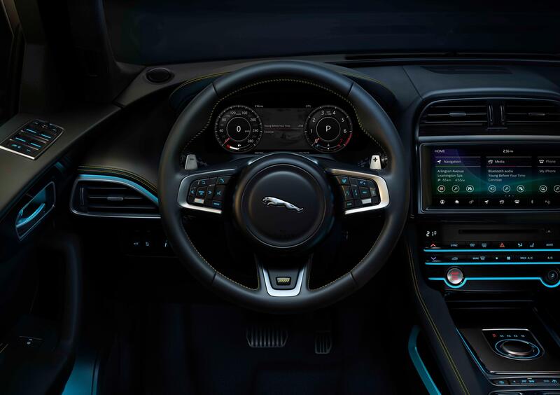 Jaguar F-Pace (2015-->>) (44)