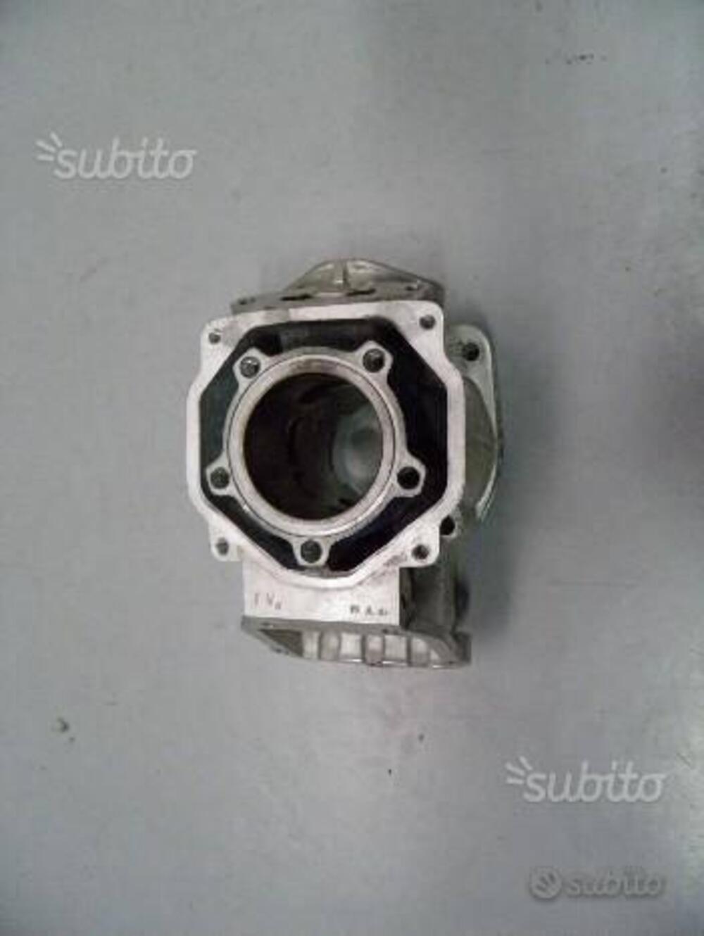 CILINDRO USATO PER APRILIA MOTORE ROTAX 125.