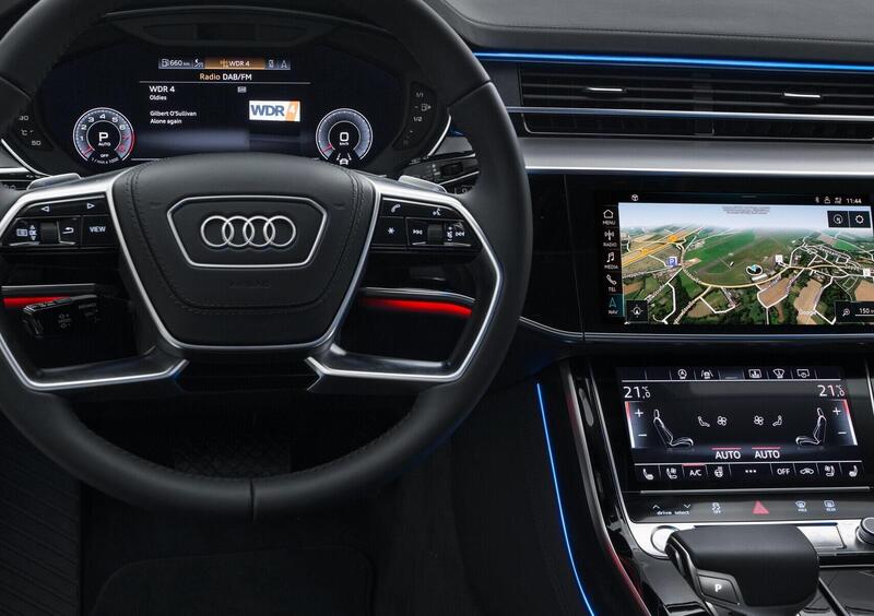 Audi A8 (2017-->>) (37)