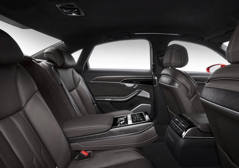 Audi A8 (41)