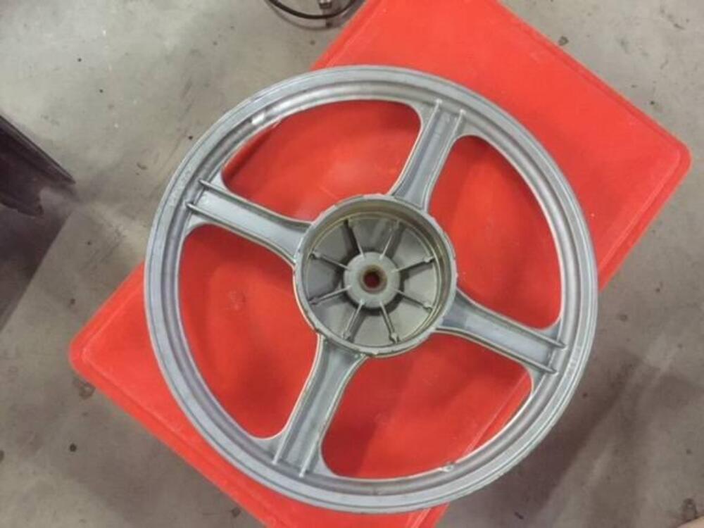 Ruota anteriore e posteriore Piaggio SI e CIAO (2)