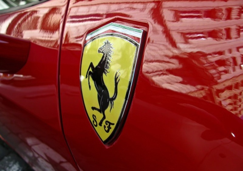 Ferrari, guadagno di 86.000 dollari per ogni unit&agrave; venduta nel 2019