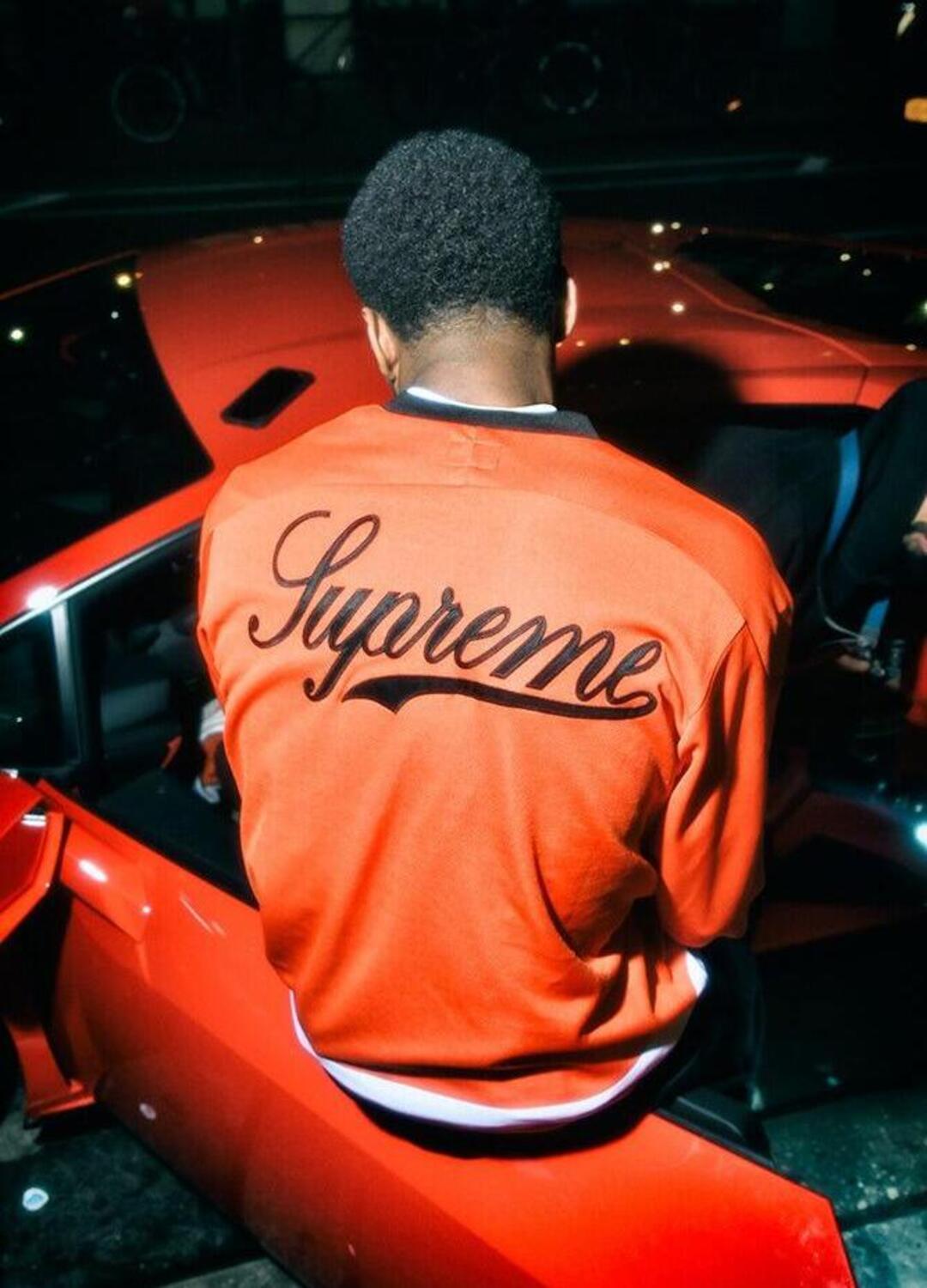 Supreme X Lamborghini, il lusso sulla strada