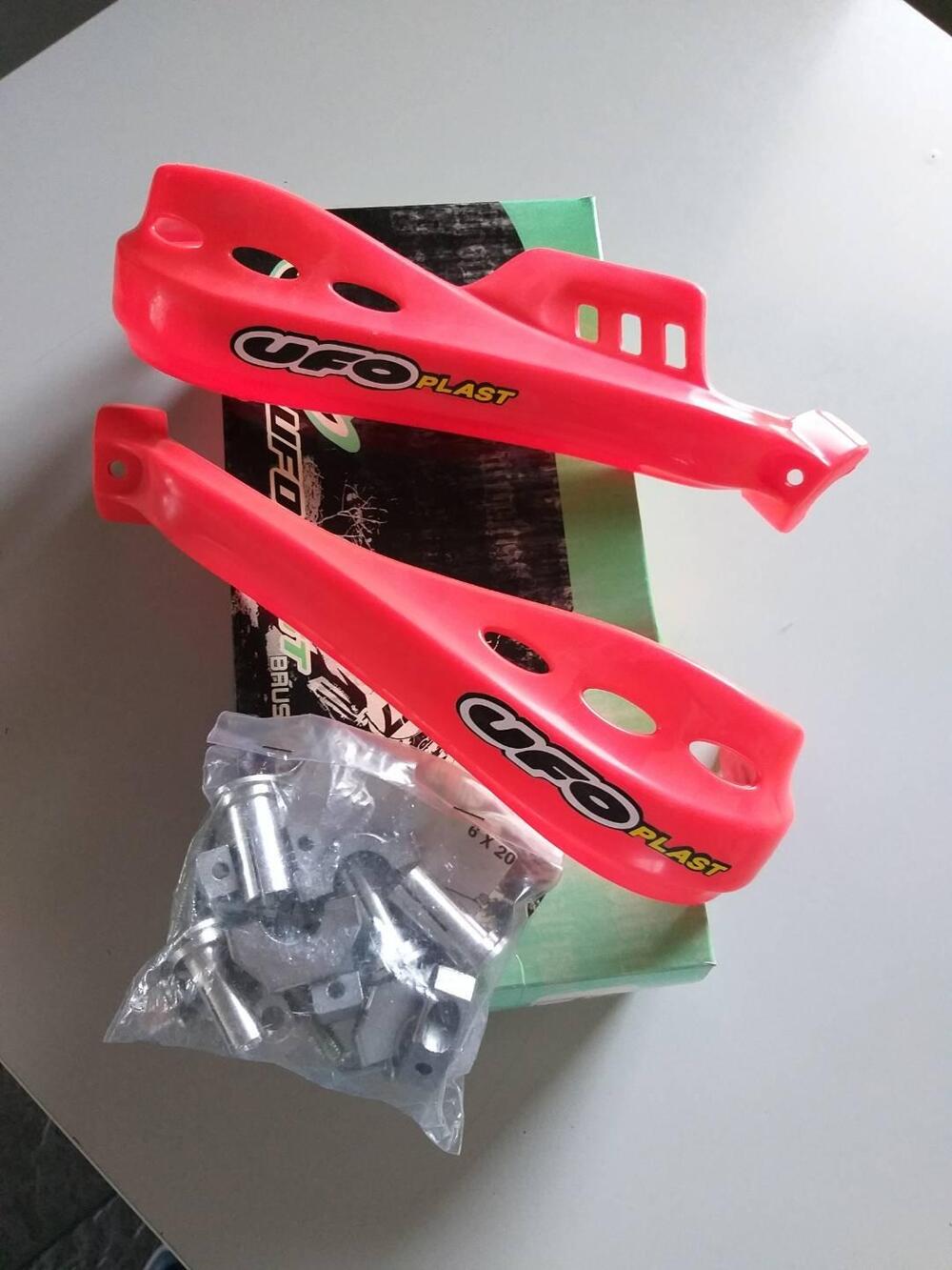 Paramani Oklahoma universali Ufo Plast