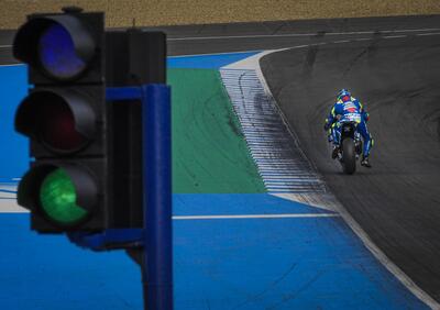 MotoGP, al via l'operazione porte chiuse