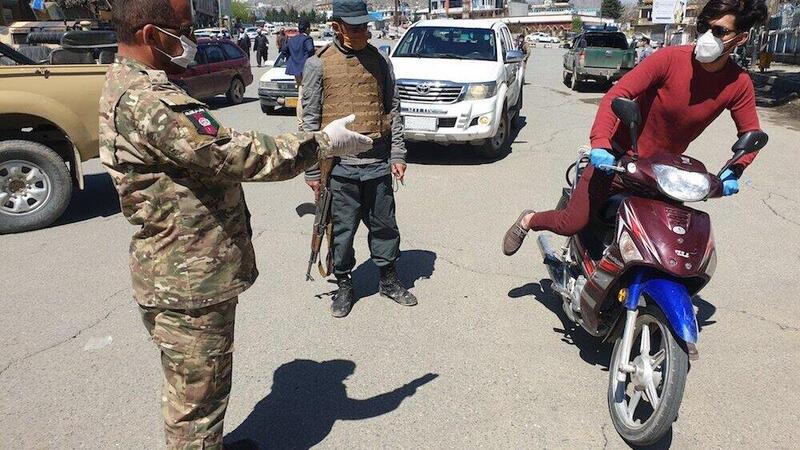 Kabul vieta le moto. Troppi attentati e rapine