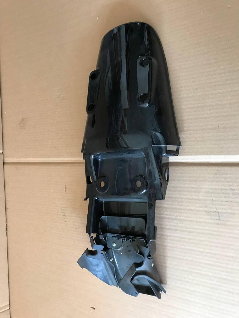 Parafango post nero Honda Dominator 650 VV (2)