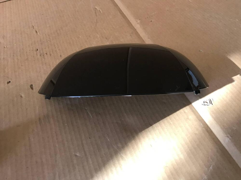 Coperchio ( cover ) nera bauletto Honda SH SL (2)