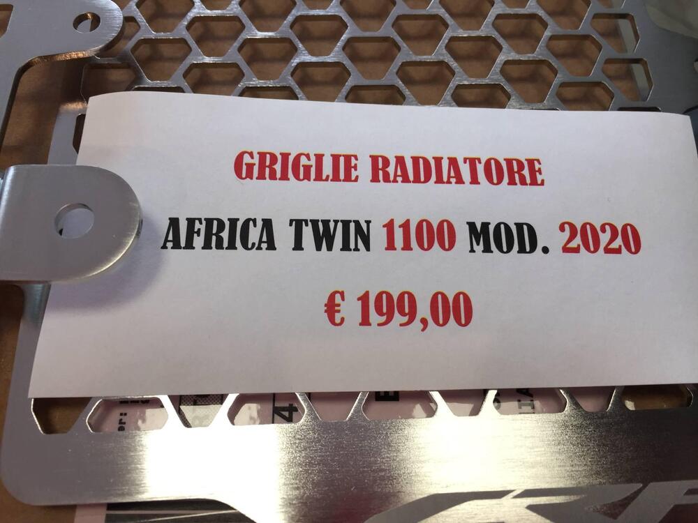GRIGLIA RADIATORE AFRICA TWIN 1100 Honda