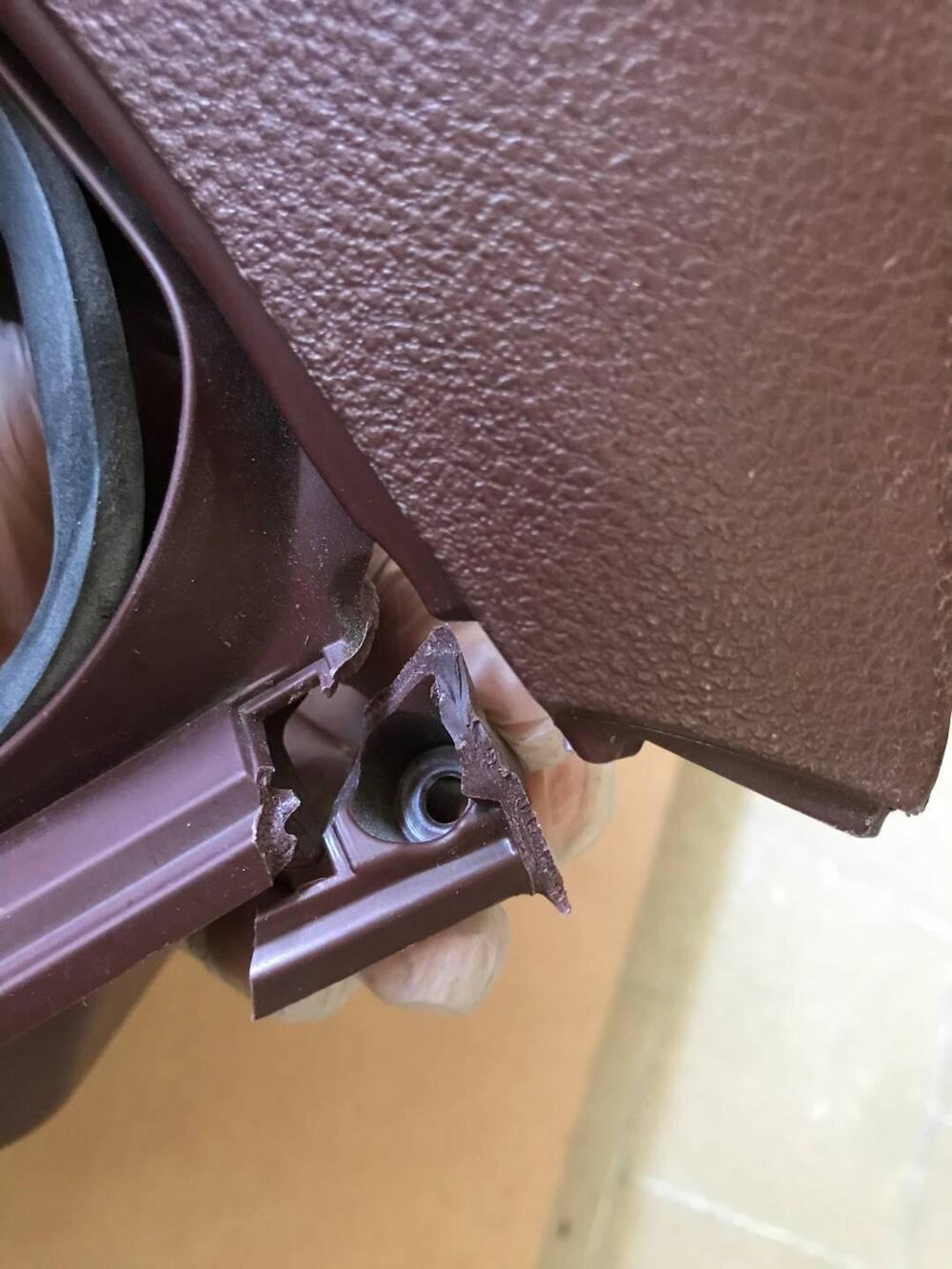 Scudo int. marrone Beverly 300 SL Piaggio (7)