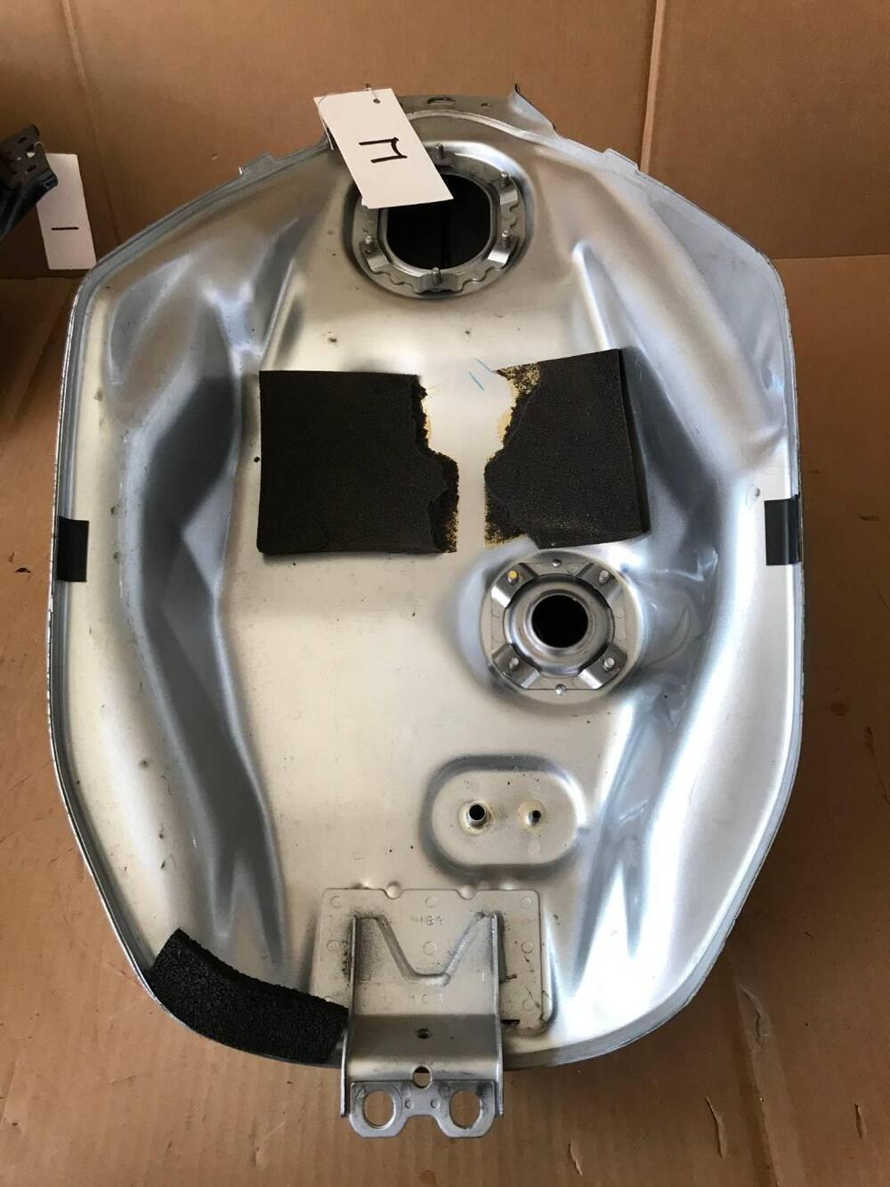 Serbatoio Honda CBR 600 F grigio M SL (9)