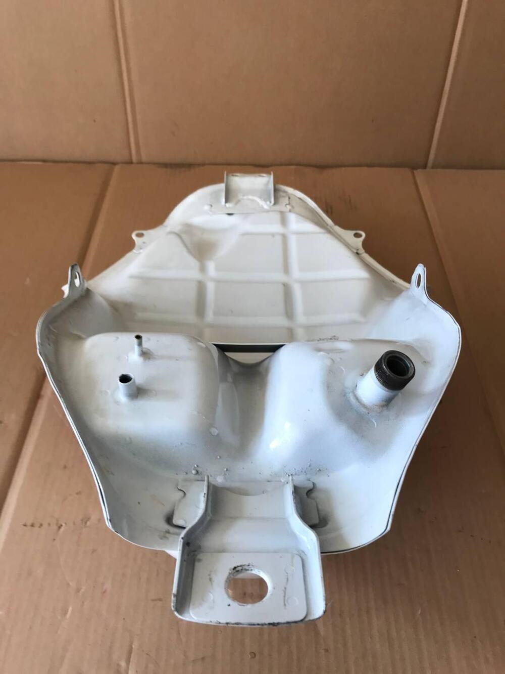 Serbatoio Honda Deuville 2004 bianco SL (5)