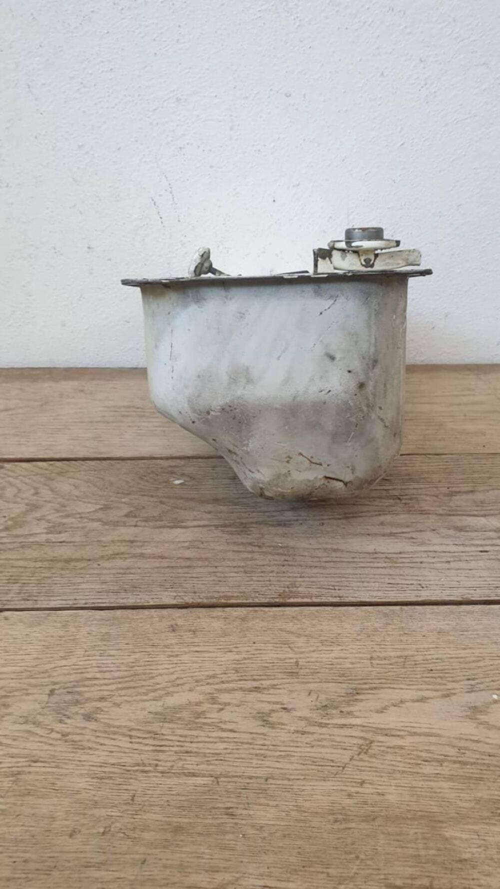 Serbatoio Vespa bianco S.L Piaggio (7)