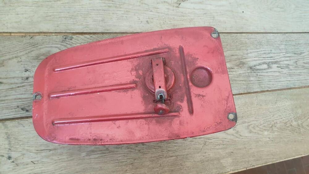 Serbatoio Vespa rosso S.L Piaggio (8)