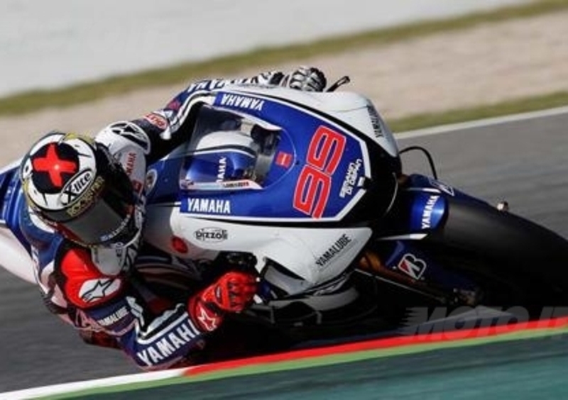 Lorenzo batte Stoner nelle libere a Barcellona