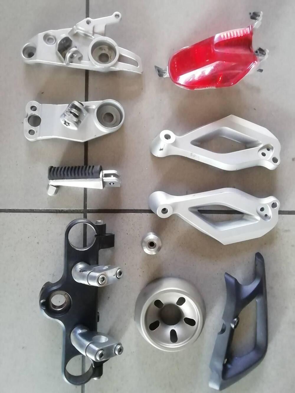 Pezzi vari yamaha Mt 03 (2)