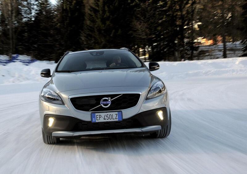 Volvo V40 Cross Country (2012-20) (3)