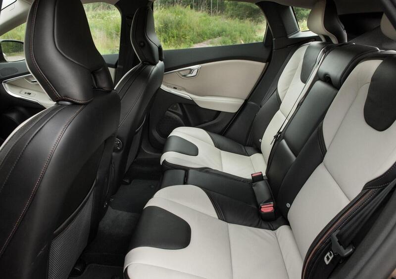 Volvo V40 Cross Country (2012-20) (13)