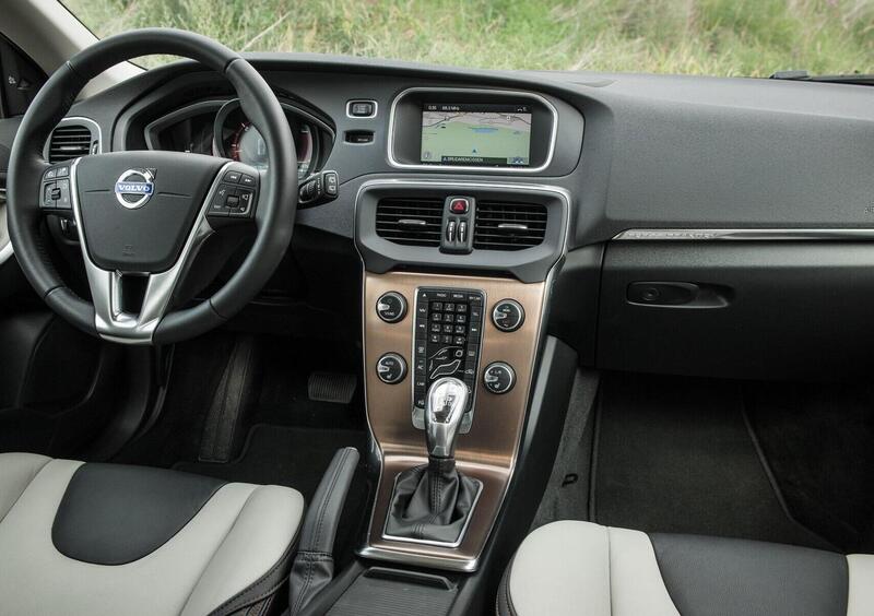 Volvo V40 Cross Country (2012-20) (16)