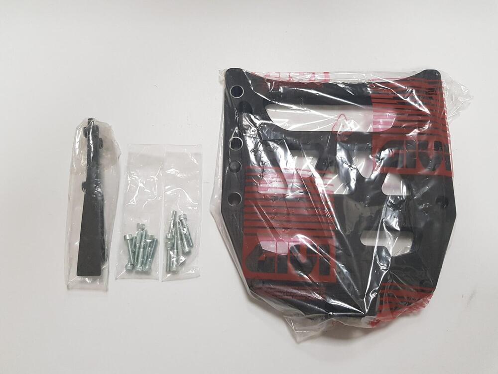 Portapacchi Honda Africa Twin 750 1993 Givi