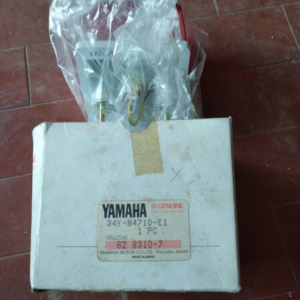 FANALINO POST. COMPLETO YAMAHA DT 125R (2)