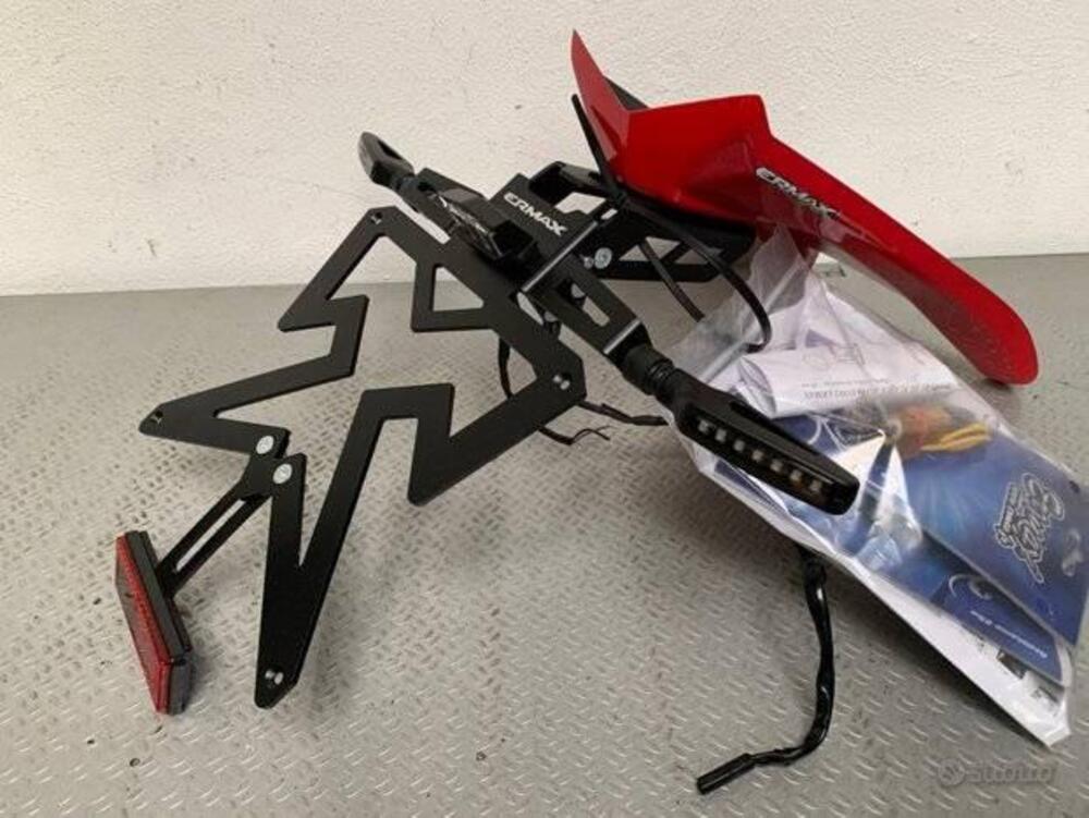 Portatarga sottocoda rosso ERMAX per CBR500R 2019