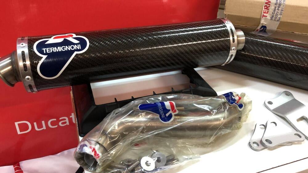 Monster S4R kit racing silenziatori laterali alti Ducati (6)