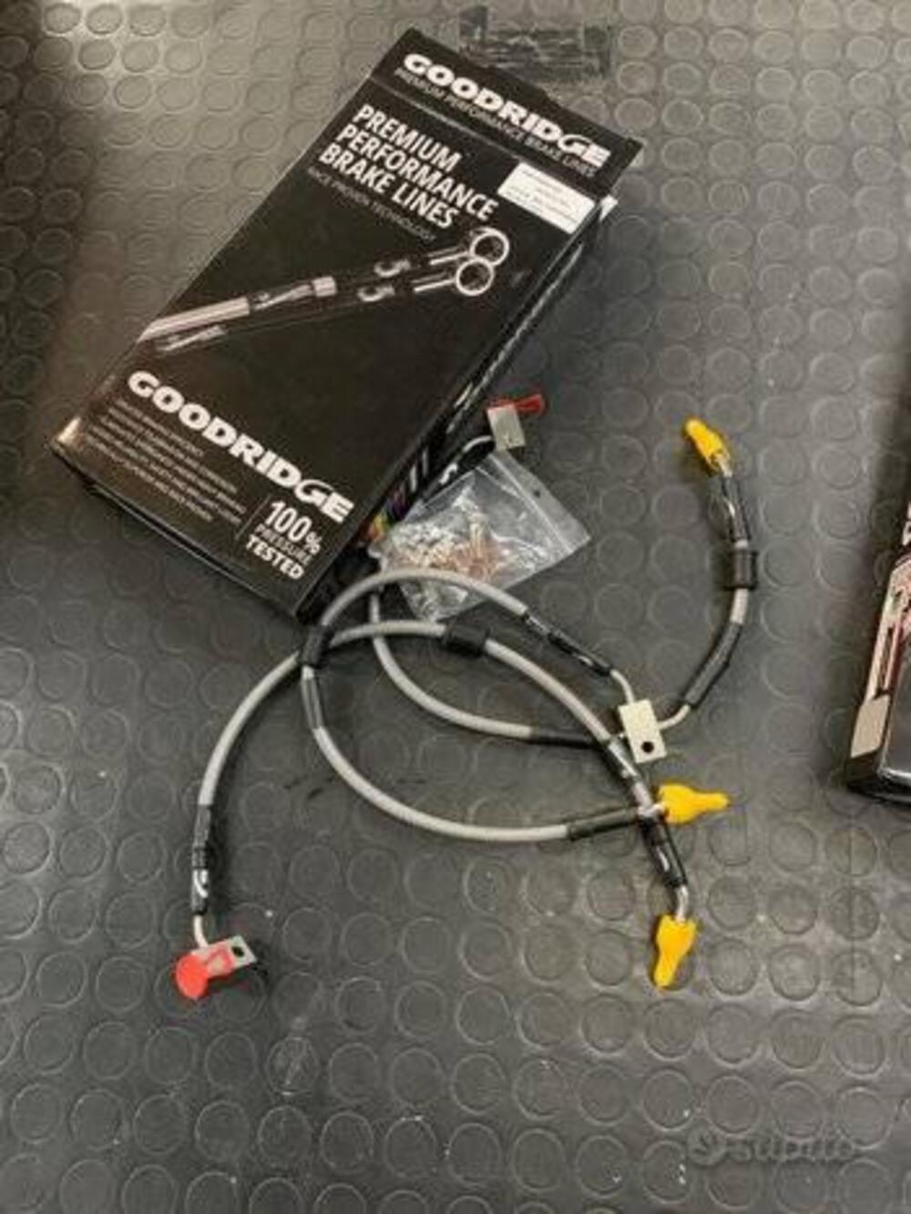 Goodridge kit tubi freno in treccia cbr1000 rr (2)